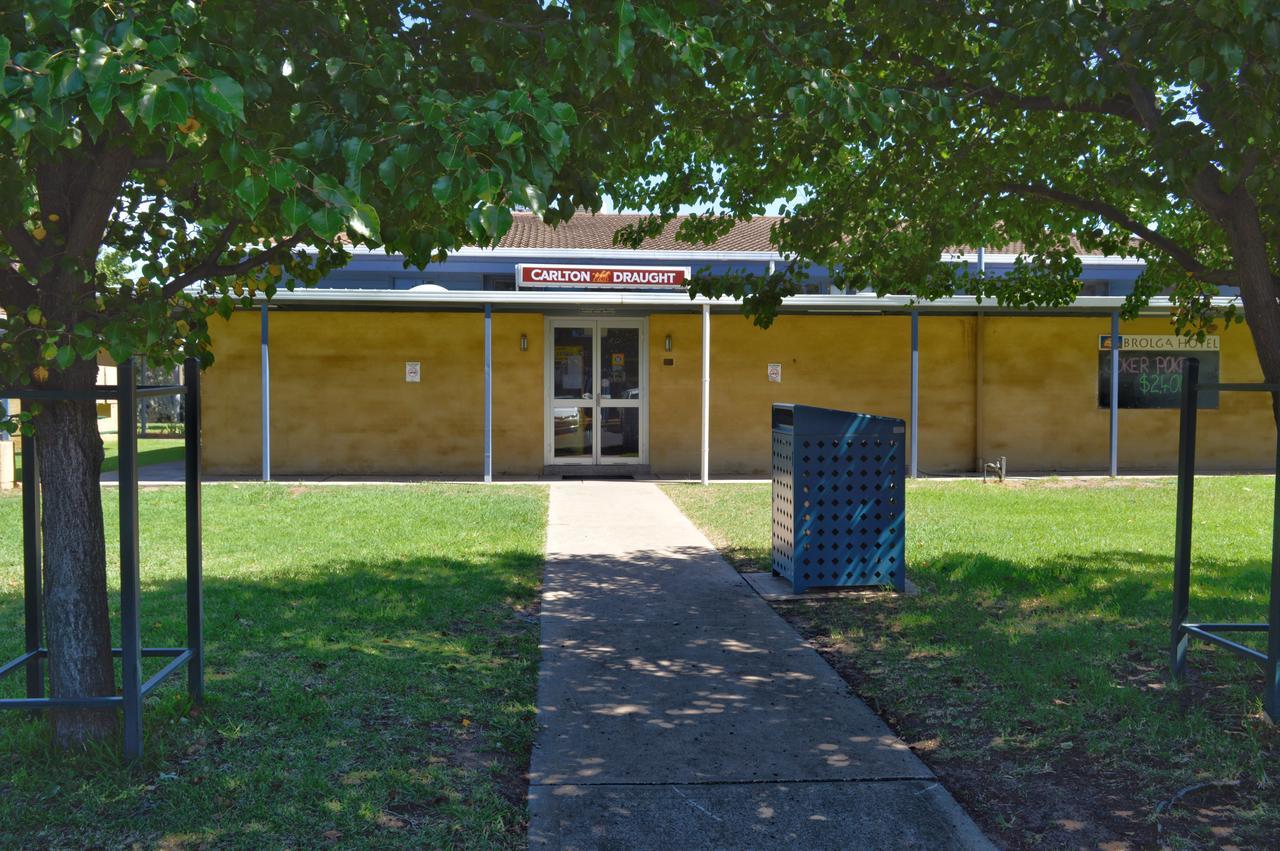 Brolga Hotel Motel - Coleambally Exterior photo